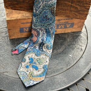 Kuppenheimer Elegant Paisley Silk Tie Blue and Gray